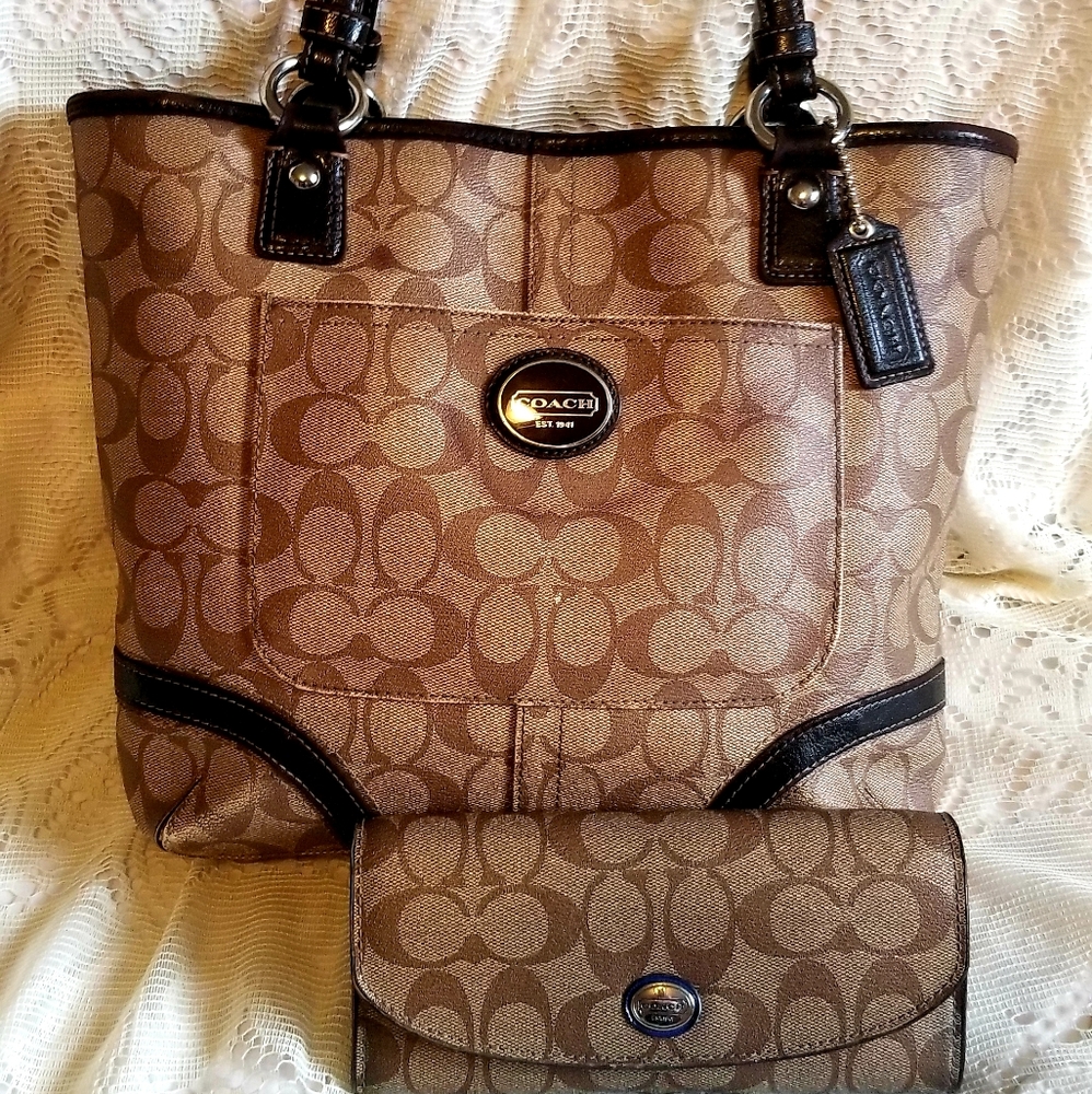 Coach Purse and Wallet Set